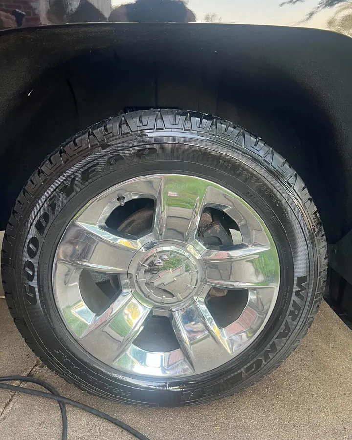 Clean polished vehicle wheel after detailing
